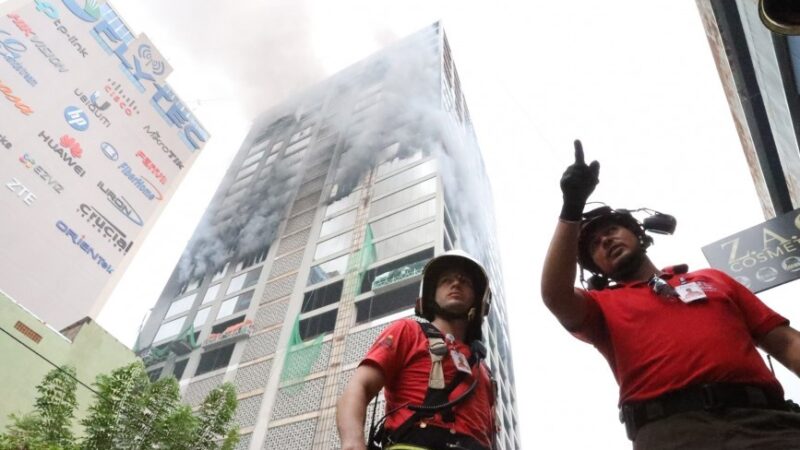 Tras 4 días lograron extinguir las llamas del edificio en Ciudad del este
