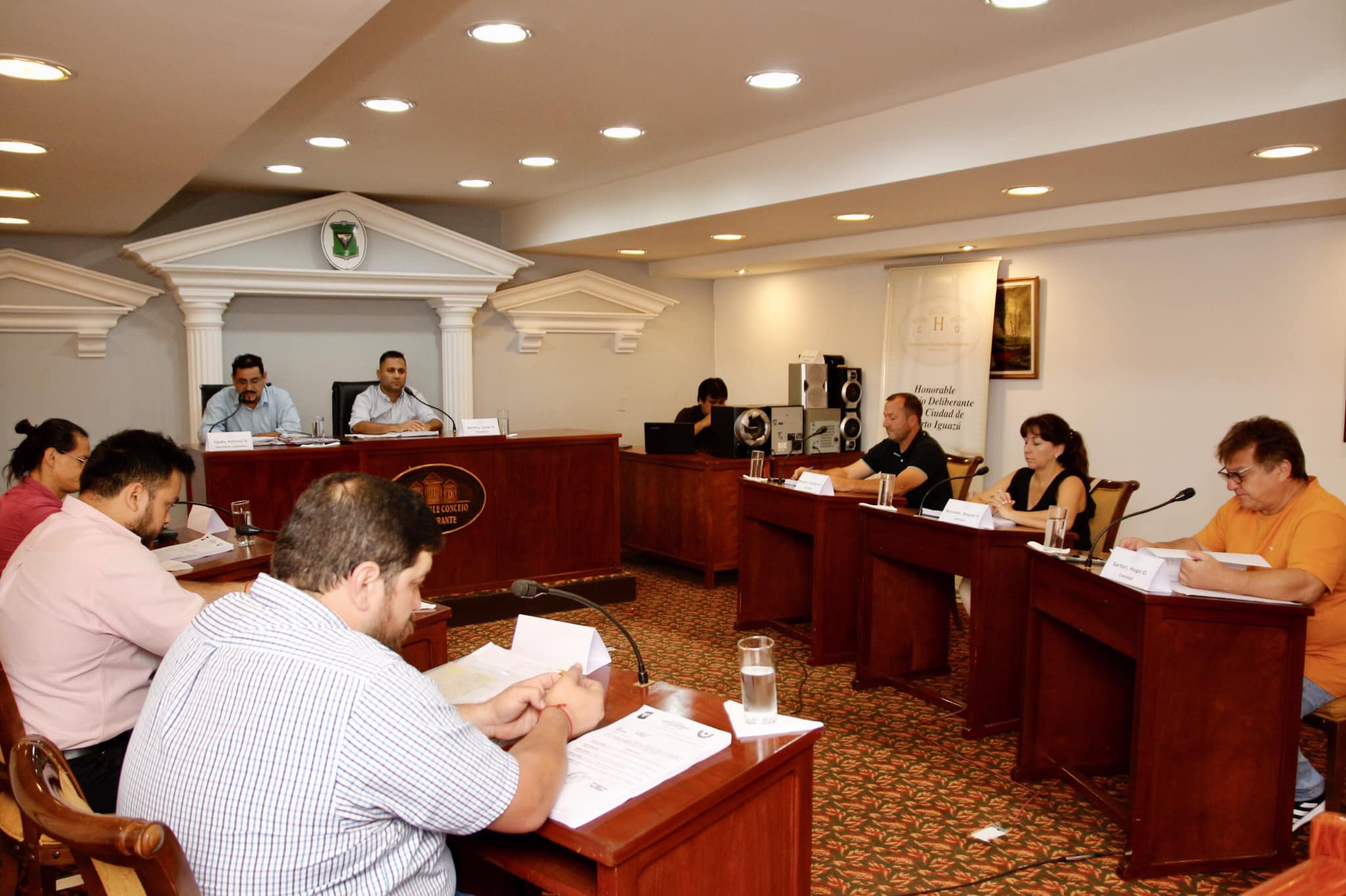 Presentaron un pedido de sesión extraordinaria para destituir a un concejal que cobra casi 2 millones de Energía de Misiones