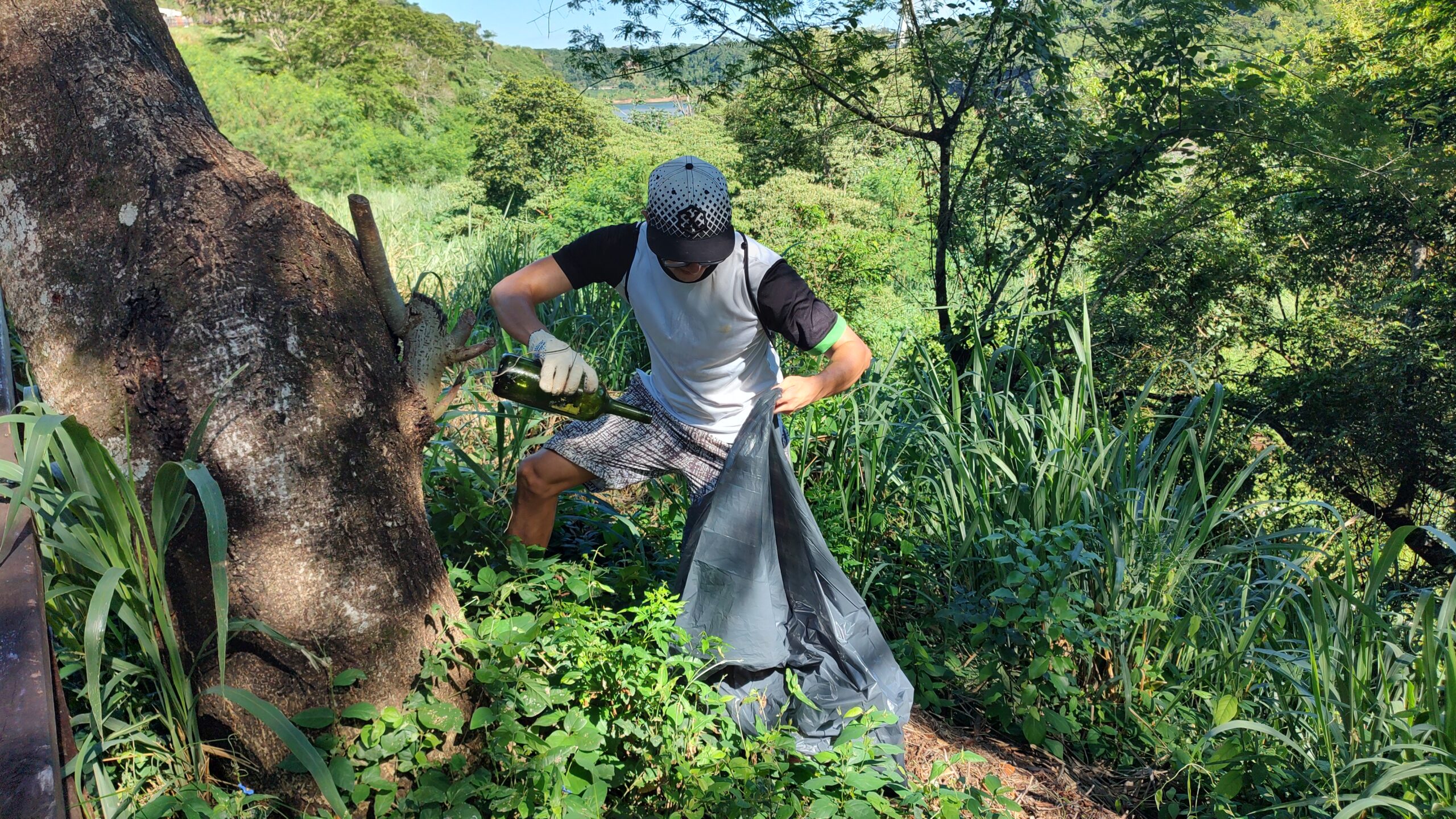 Plogging por el planeta: retiraron mas de 230 kilos de basura de la costanera de Iguazú