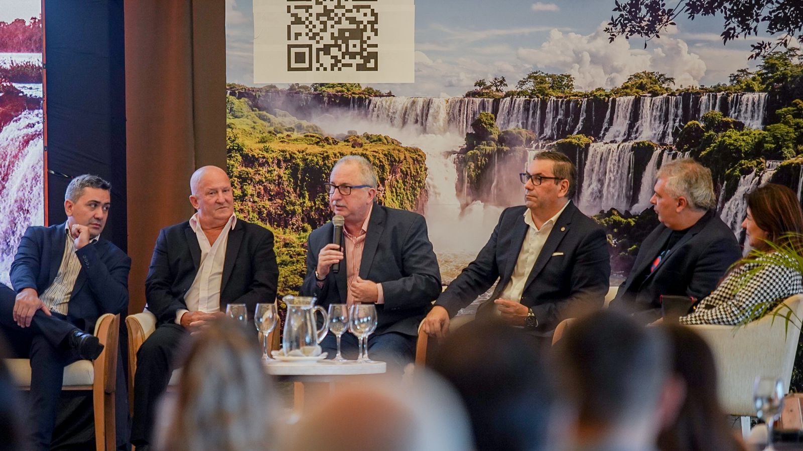 Passalacqua: “Queremos que el aeropuerto de Iguazú vuelva a ser internacional”