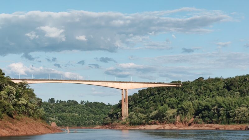 Adolescente brasileño se arrojó del puente Tancredo Neves
