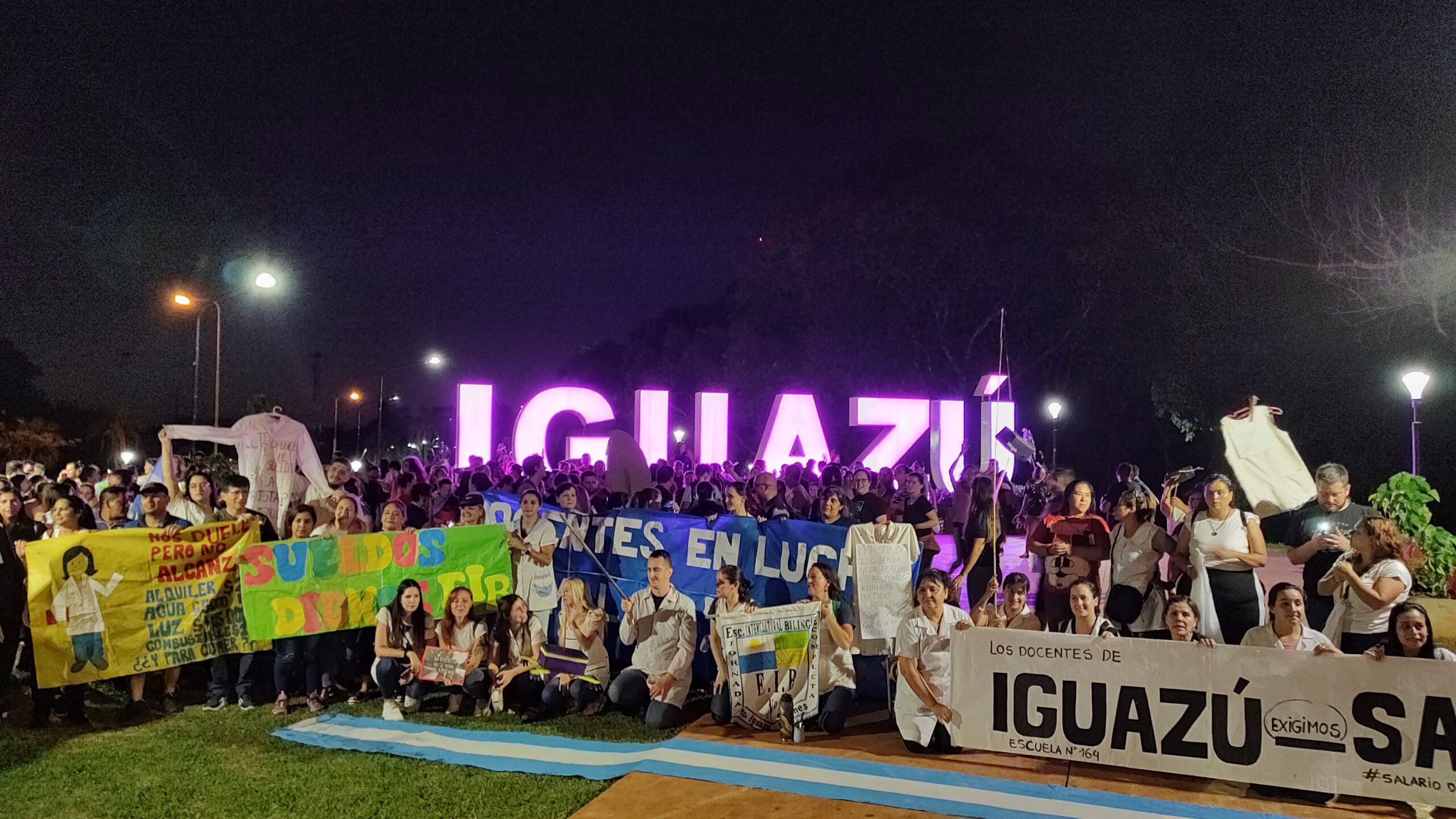 Docentes marcharon en Iguazú y mañana continuarán con las asambleas en las escuelas