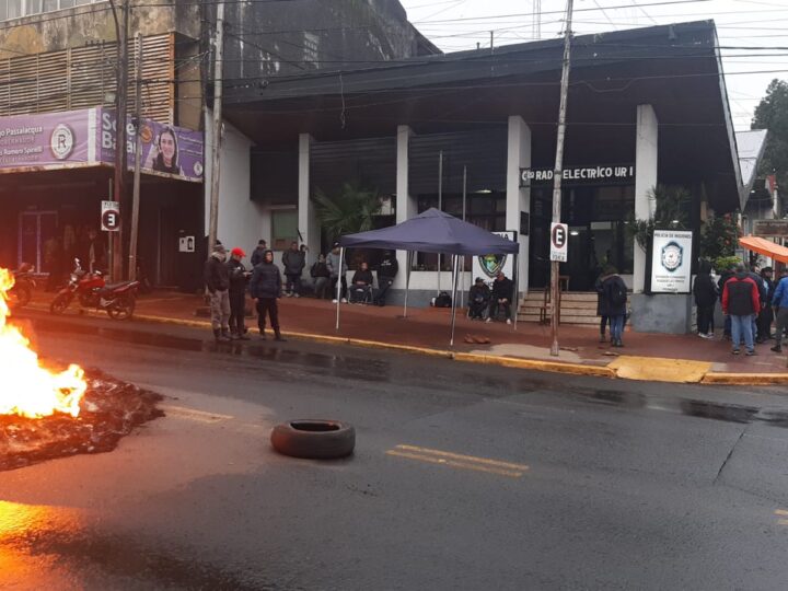 Protesta de policías en Posadas: «Queremos que se garantice la canasta básica y se abra el diálogo»