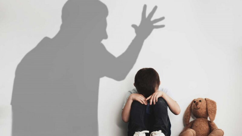  “CONTAME”: una línea de whatsapp de asistencia a víctimas de abuso infantil