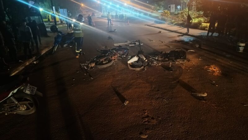 Iguazú: Un motociclista colisiono con una motocicleta y esta colisionó con una tercera, hay 5 heridos