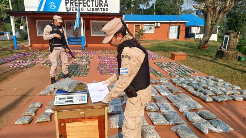 Prefectura secuestró casi 900 kilos de marihuana en Puerto Libertad