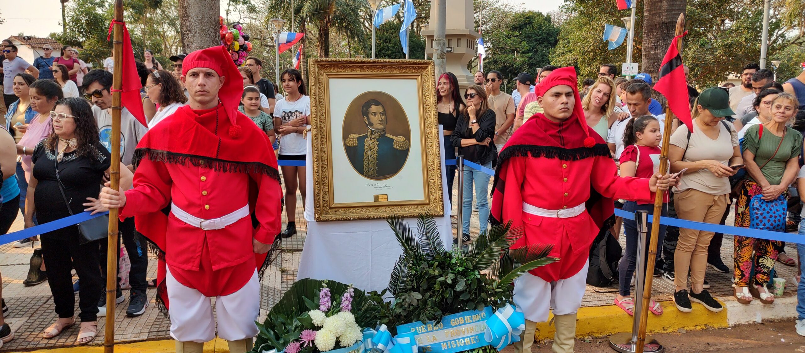 Rindieron homenaje al General San Martin con un acto y desfile cívico-Militar en Iguazú.