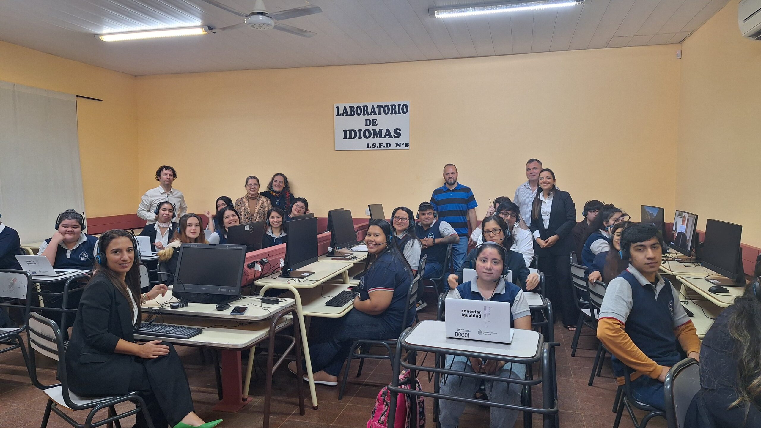 Inauguraron el primer laboratorio de idiomas de gestión y administración pública en Iguazú