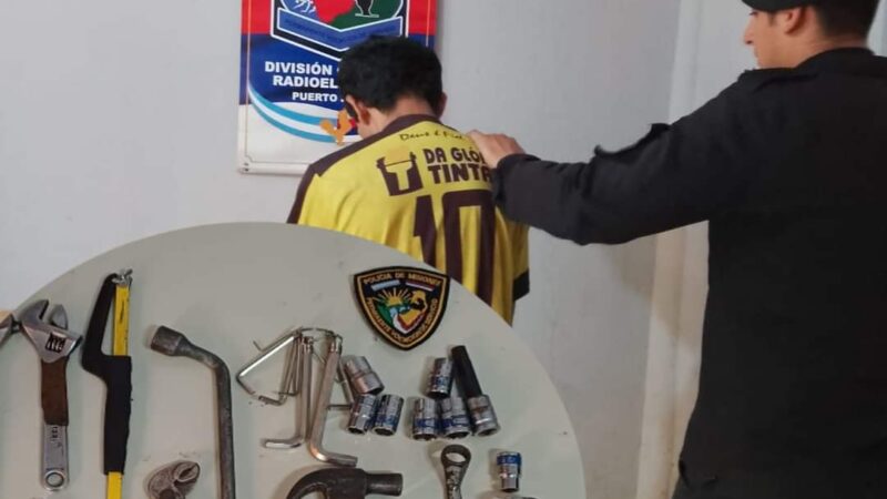 Dos hombres fueron detenidos con objetos robados en su poder