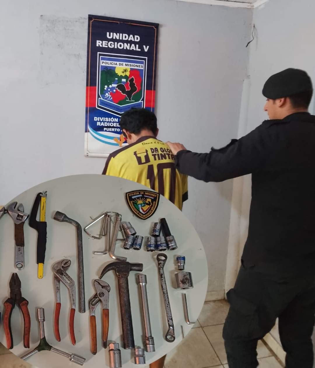 Dos hombres fueron detenidos con objetos robados en su poder