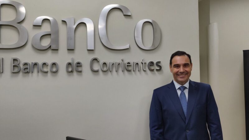 Valdés inauguró la sucursal del Banco de Corrientes en Puerto Iguazú     