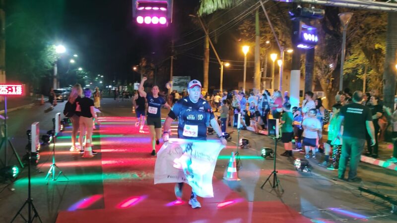 Más de 600 corredores dijeron presente en la primera carrera nocturna Aniversario Puerto Iguazú