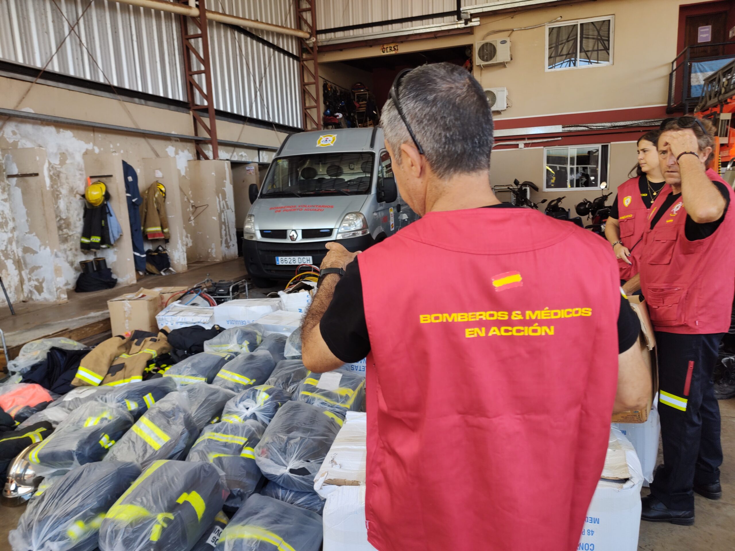 Bomberos y Médicos en Acción llegaron a Iguazú para culminar el proyecto “Misiones provincia cardio asistida”