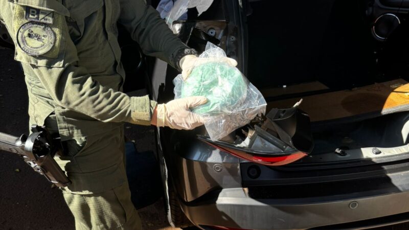 Pareja brasileña ocultaba cocaína en el chasis de su vehículo.