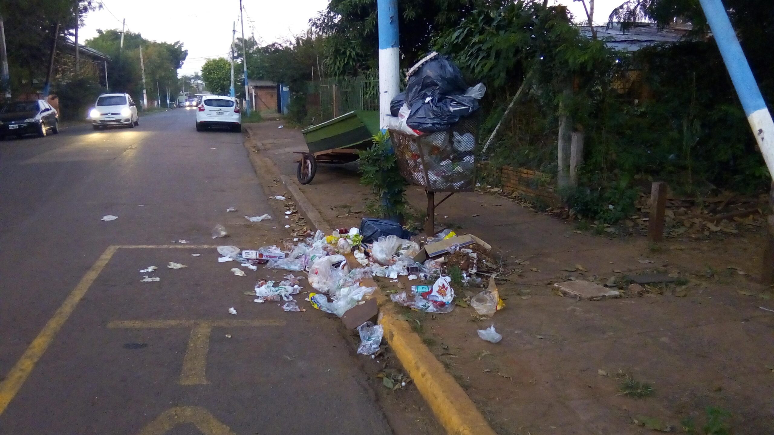 El servicio de recolección de residuos esta atrasado por la rotura de 3 camiones