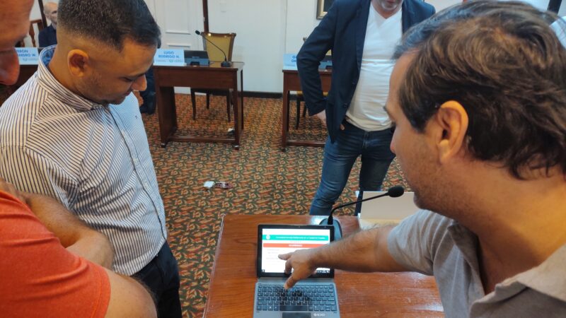 El Concejo Deliberante de Iguazú busca reducir el uso del papel y promover la transparencia.