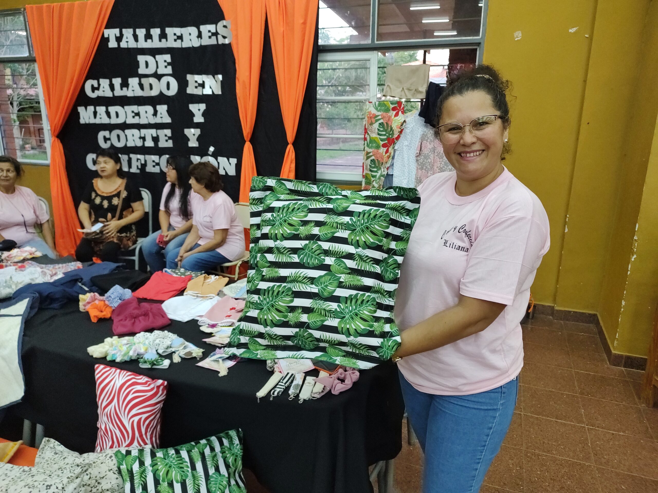 Expo Talleres: Jóvenes y adultos presentaron sus trabajos de todo el año