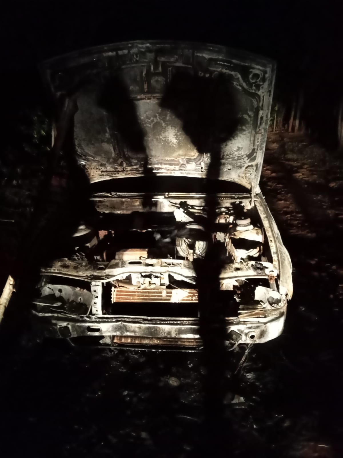 Bomberos acudieron a un incendio de vehículo abandonado en las 2.000