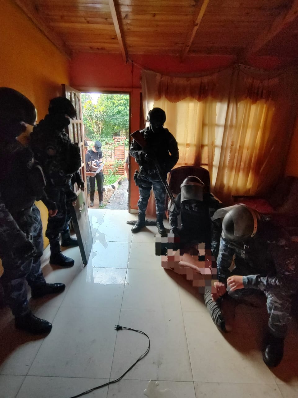 Rescataron a una mujer víctima de violencia que estaba cautiva en la casa de su pareja