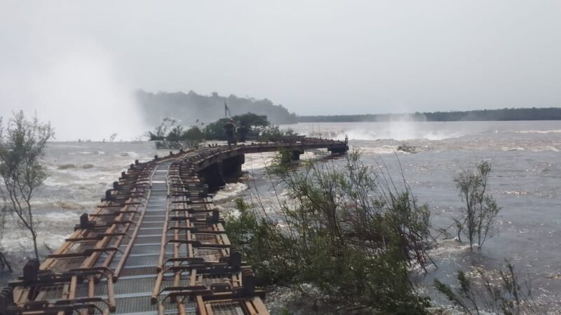 Por la crecida del rio el Circuito Garganta del Diablo permanecerá cerrado