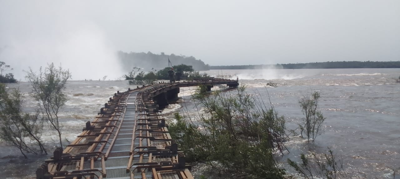 Por la crecida del rio el Circuito Garganta del Diablo permanecerá cerrado