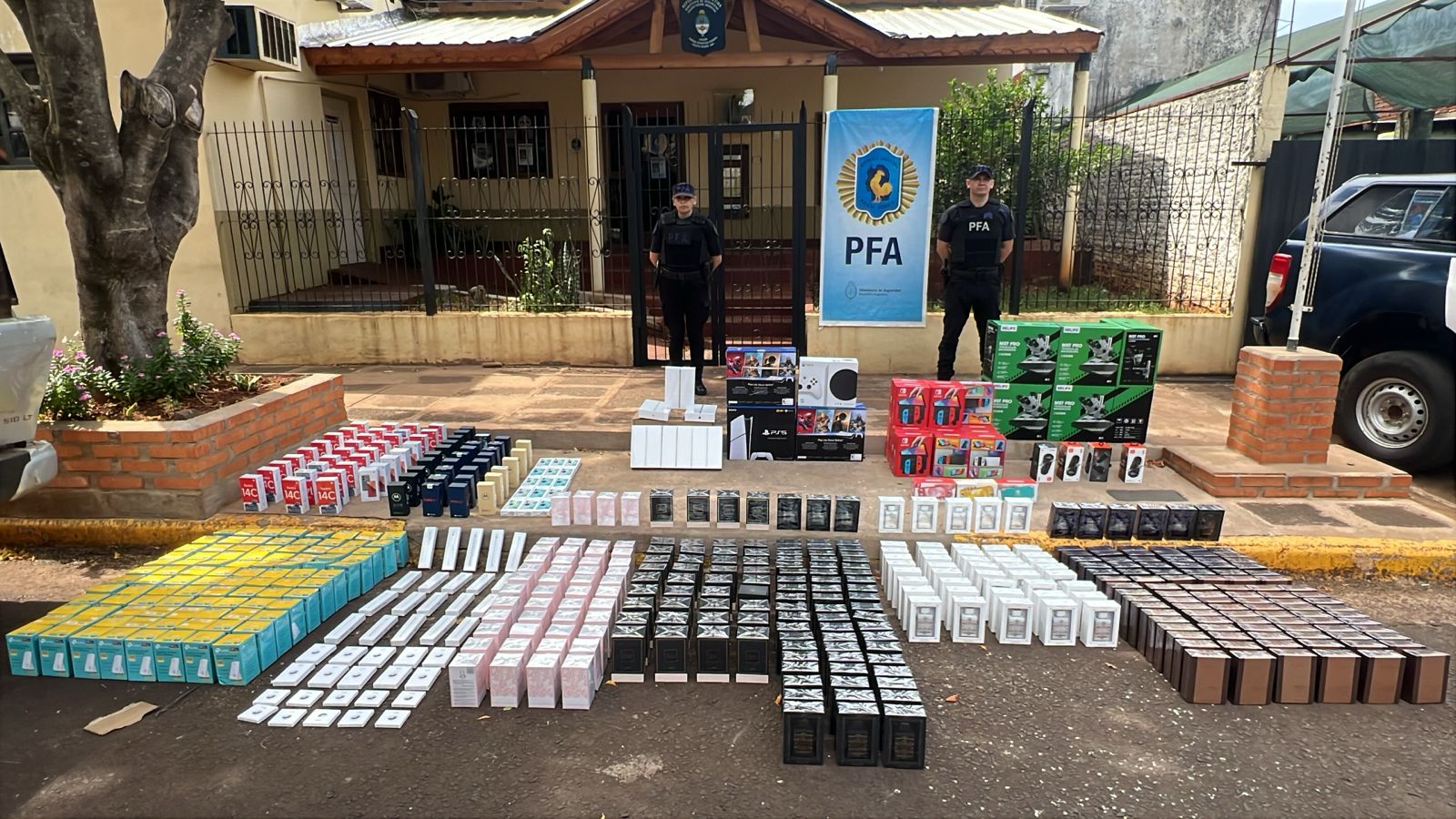 Policía Federal decomisó millonaria carga de contrabando en Puerto Iguazú