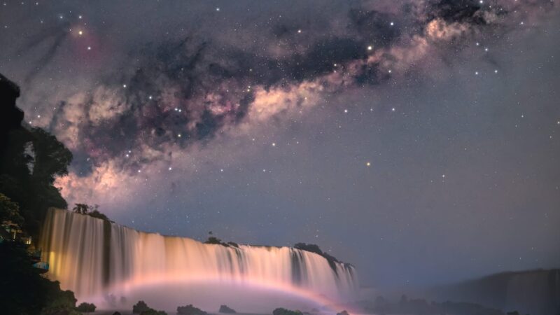 Cielo estrellado sobre las Cataratas del Iguazú ganó premio internacional de fotografia