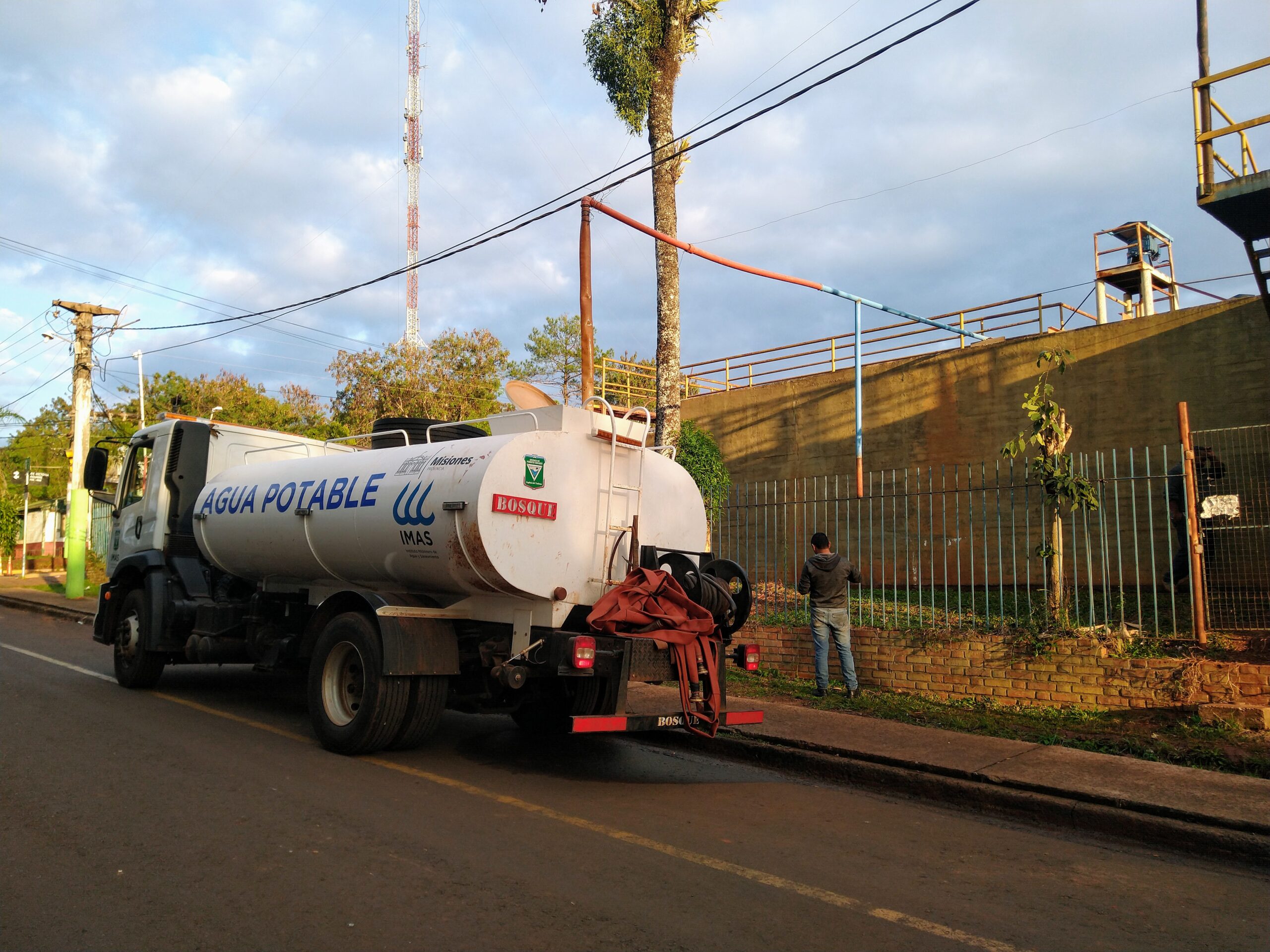 Se registra faltante de agua potable en varios barrios de Iguazú hace varias semanas