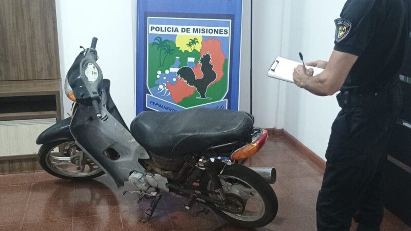Conocido delincuente vio un patrullero y abandonó la motocicleta que había robado