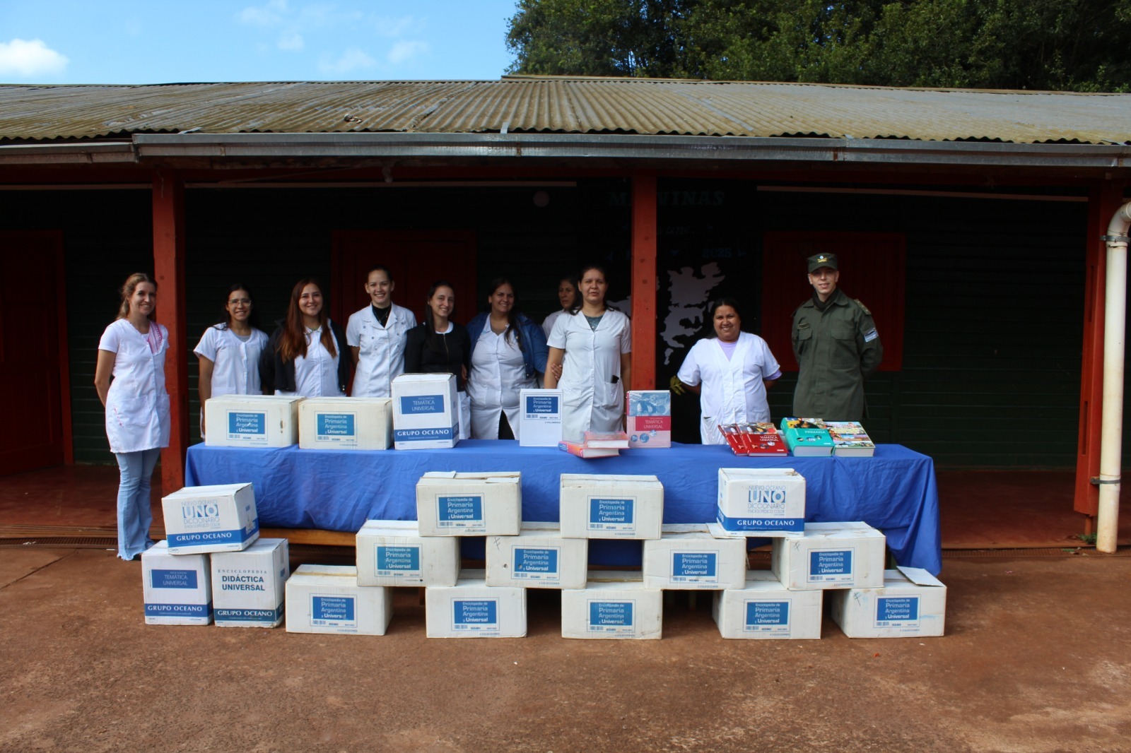 Gendarmería Nacional y All Boys Solidario crearon una biblioteca en una escuela de Puerto Iguazú