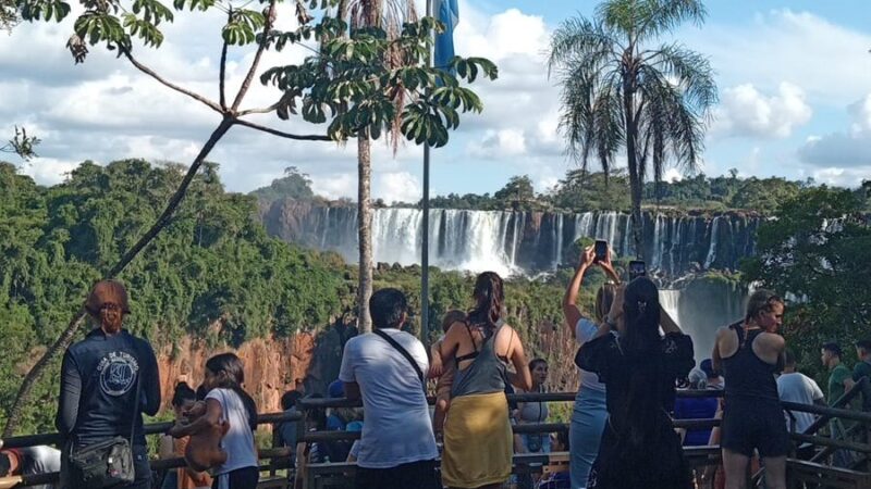 Poco más de 9 mil visitantes recibió Cataratas este viernes Santo