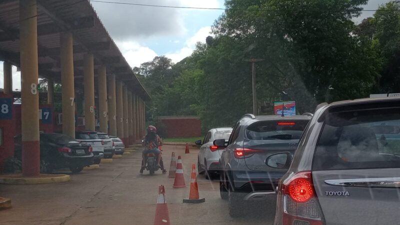 Iguazú: Intenso movimiento en la frontera con Brasil