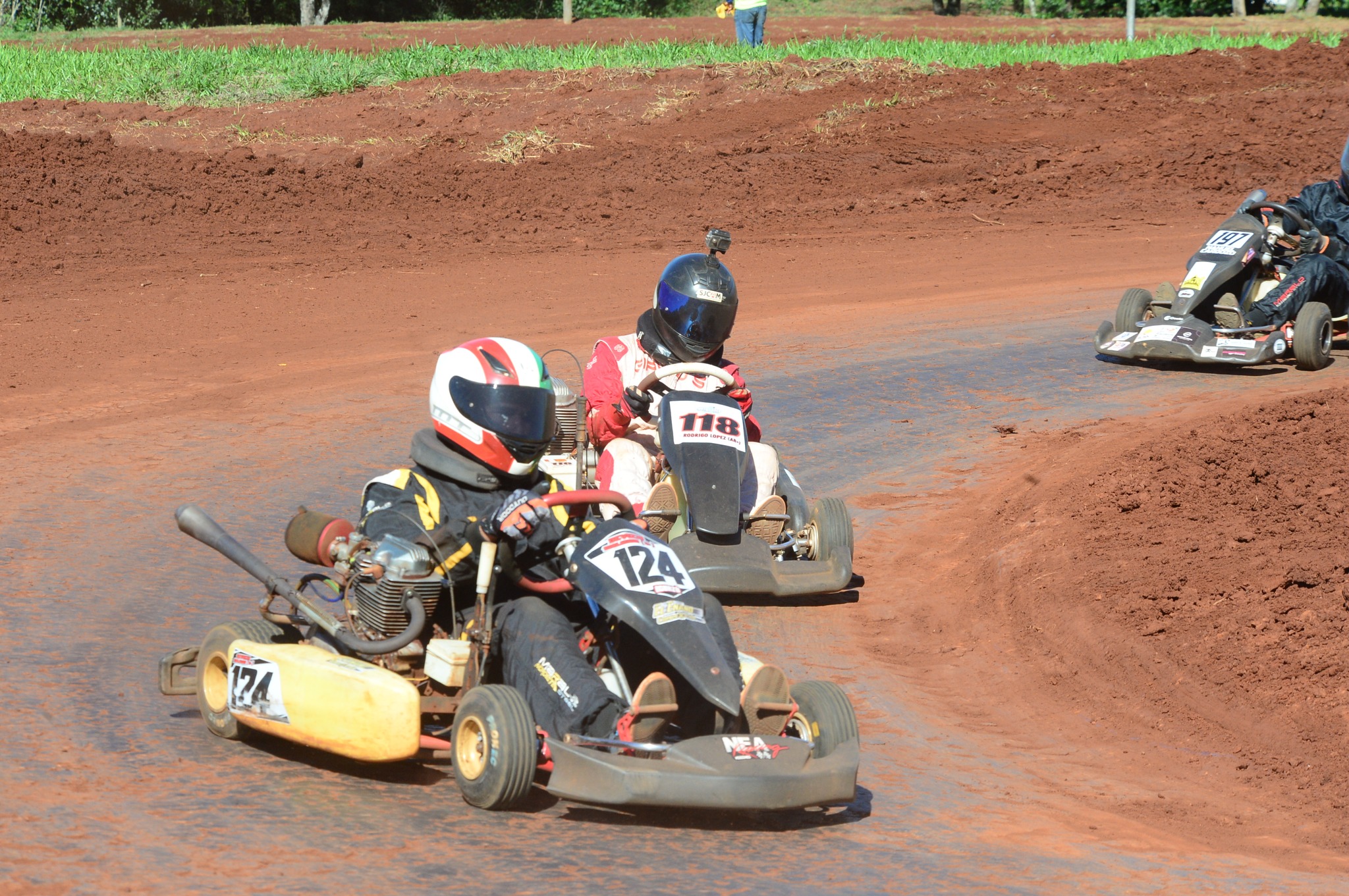 La dupla Devechi/ Gonzalez se metió entre los diez en la 3°fecha del Karting Terrado en Campo Grande