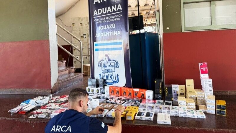 Iguazú: Intentaron ingresar al país con productos electrónicos escondidos en un doble fondo