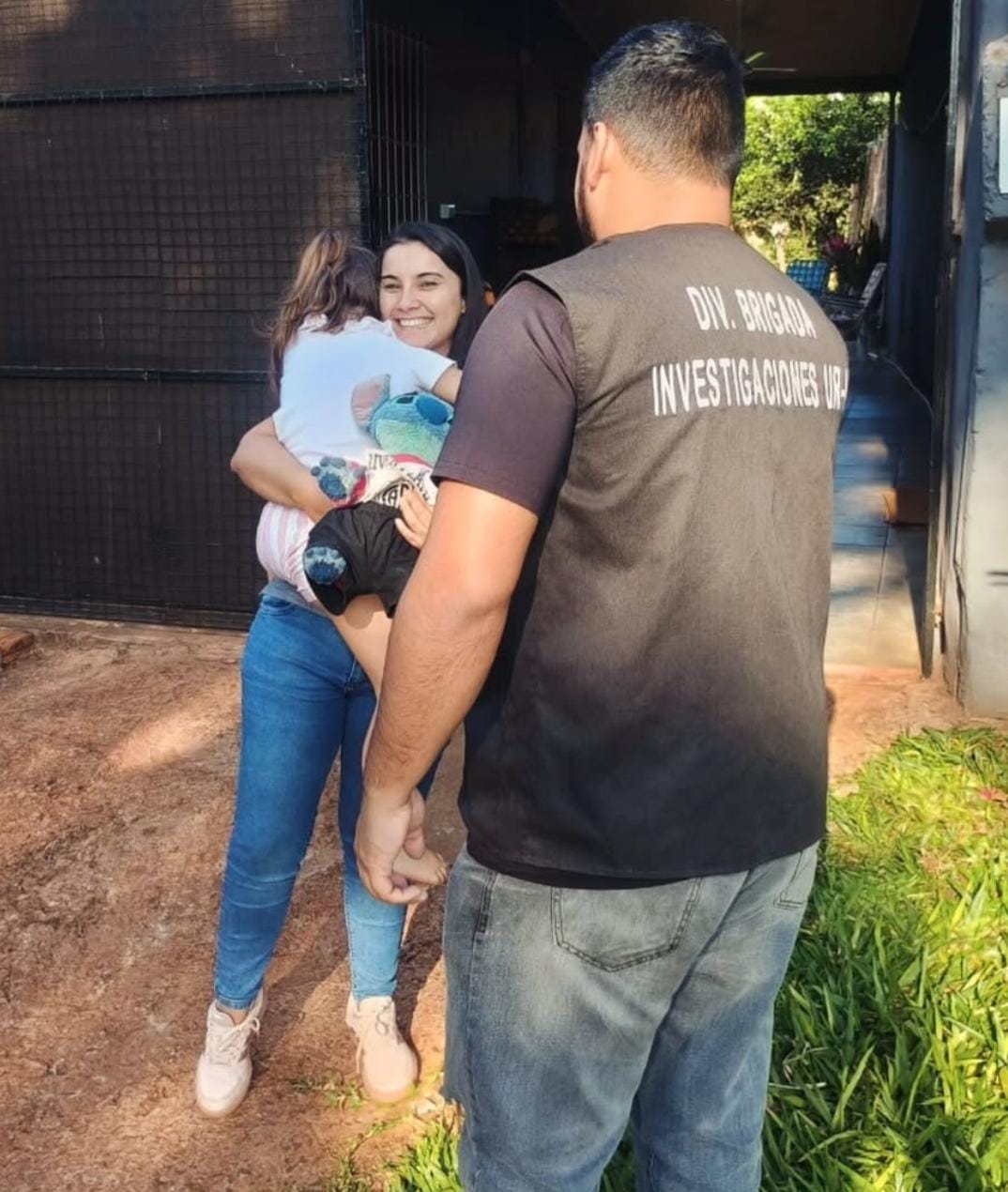 “Operativo Stitch”: la Policía recuperó el peluche robado a una niña y detuvo al responsable