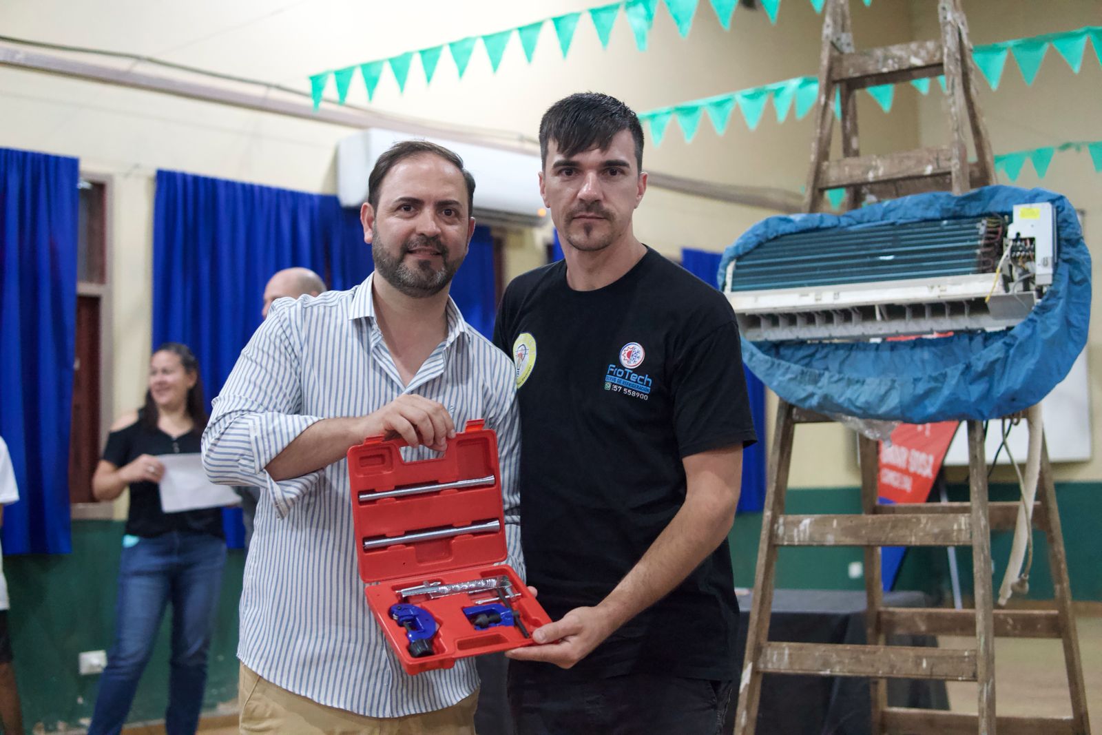 Se concretó el taller de instrucción de mantenimiento al Aires Acondicionados