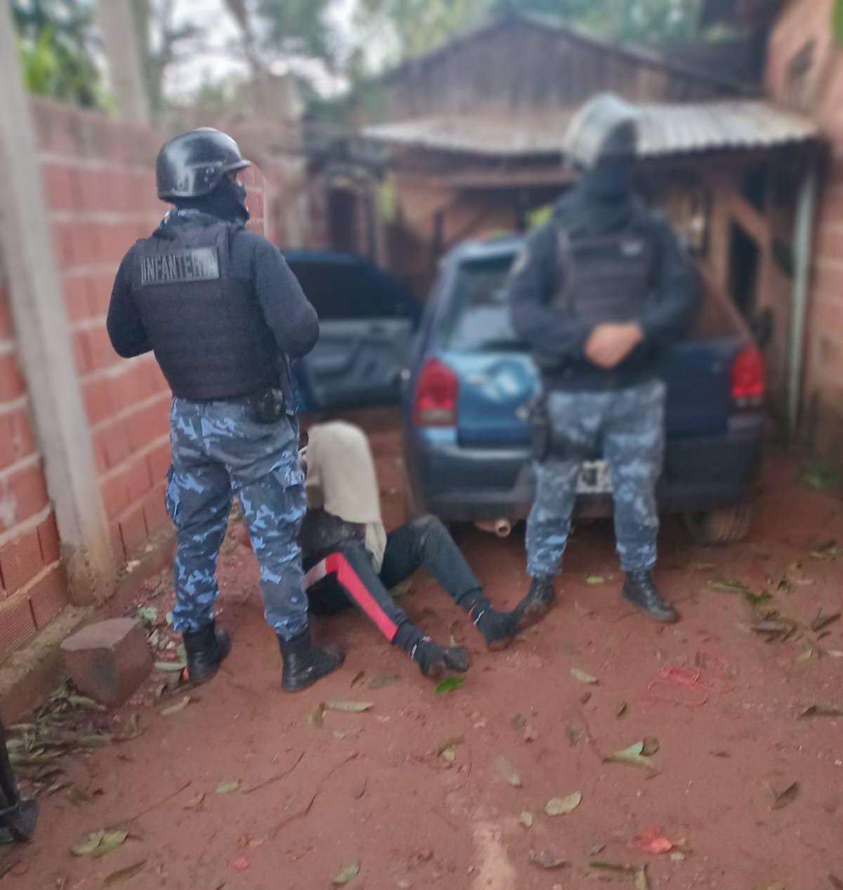 Iguazú: Dos detenidos e incautaron 80 dosis de cocaína, pedra y marihuana