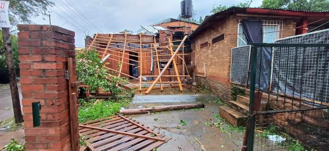 Bomberos de Iguazú recibieron más de 50 pedidos de auxilio y continúan trabajando