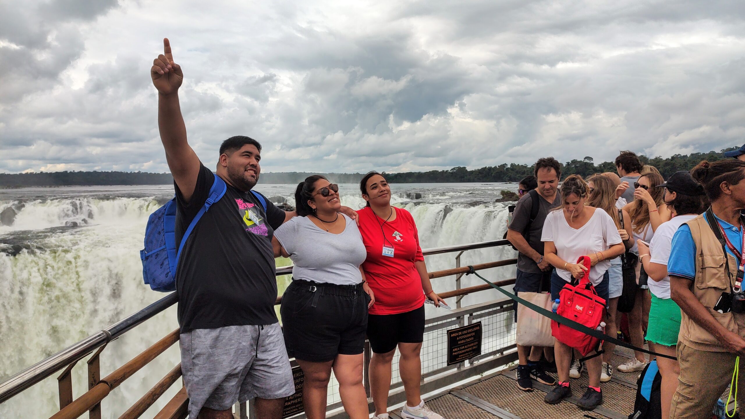 Casi 12 mil turistas visitaron cataratas durante el fin de semana largo