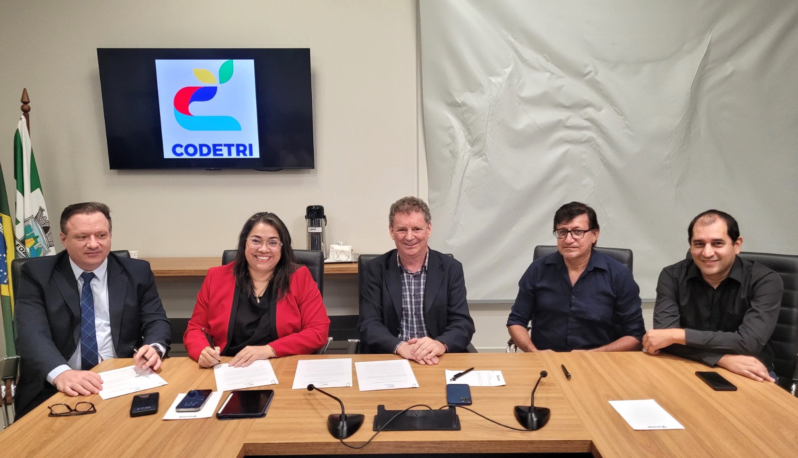 CODETRI apoya la propuesta de Bullrich de trasladar la aduana Puerto Iguazú