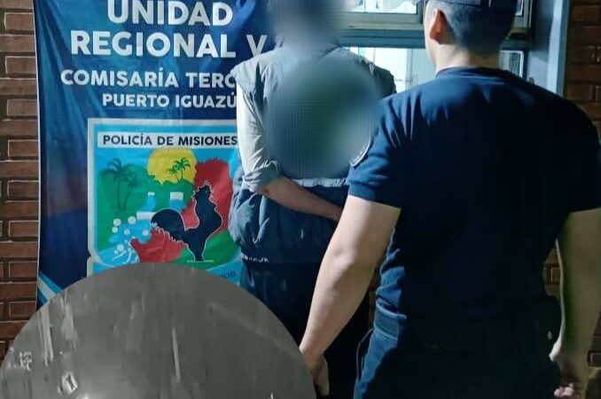 Reconoció al hombre que robo su comercio y lo retuvo para que la policía lo detenga