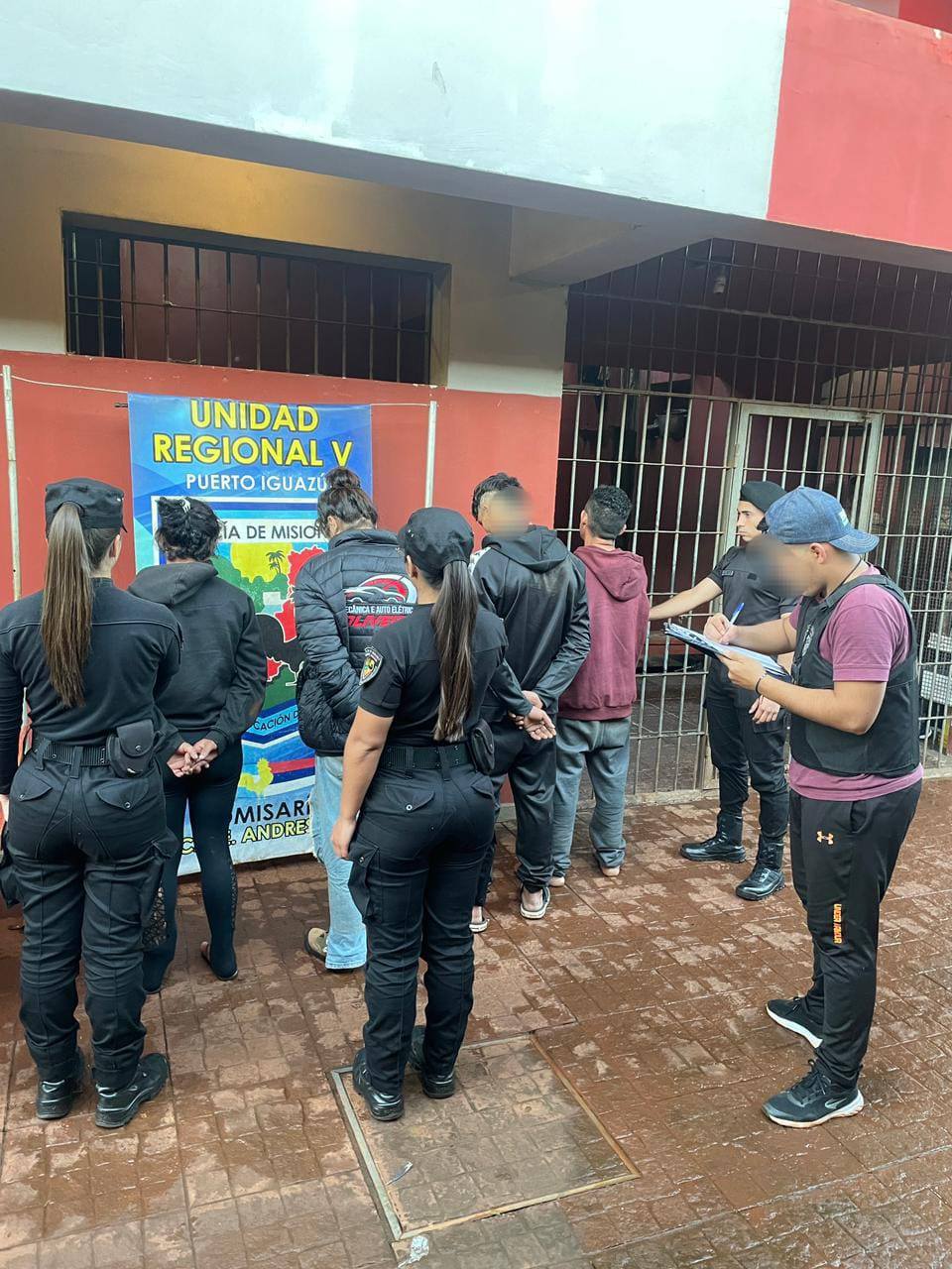 Cuatro integrantes de una banda brasileña roba-coches fueron capturados en Andresito