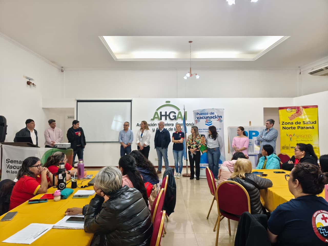 Buscando fortalecer el sistema de inmunización de la población se realizó un taller en Iguazú.