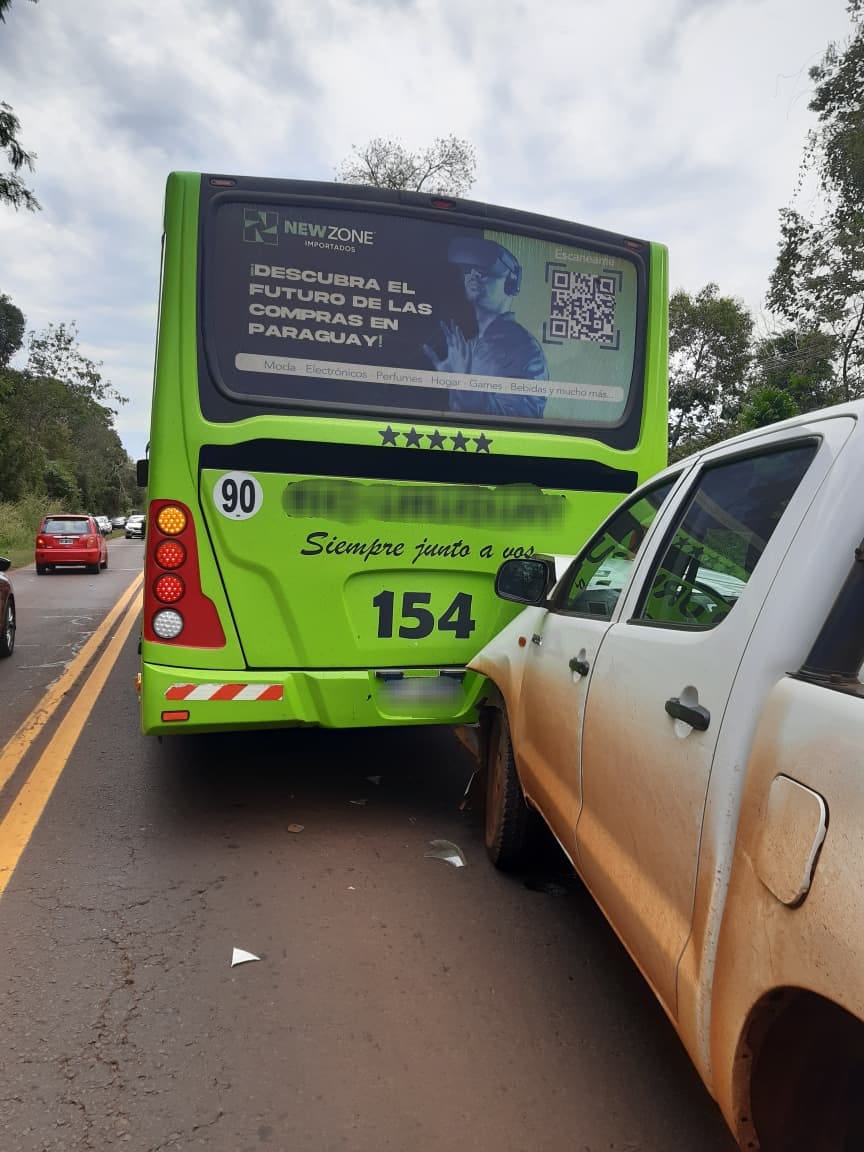 Iguazú: Choque en cadena en Ruta 12 dejó un conductor hospitalizado