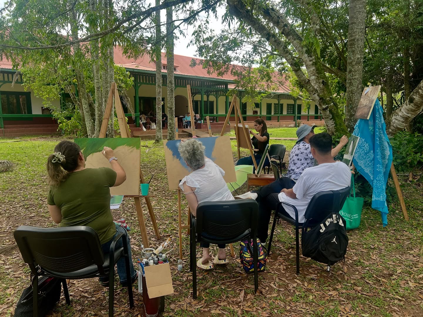 Se realizó la VIII Edición de “Cataratas en Colores pintando en el parque”