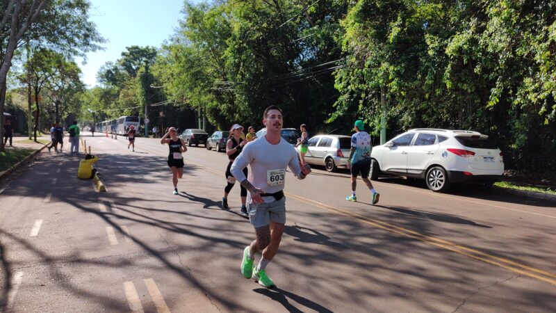 Cerca de 4.300 corredores recorrerán tres países en una sola carrera