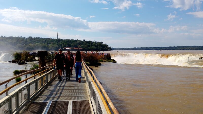 El caudal del rio Iguazú descendió y habilitaron el circuito Garganta del Diablo