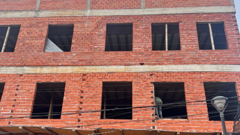 Madre del obrero fallecido pide que el municipio inicie una investigación