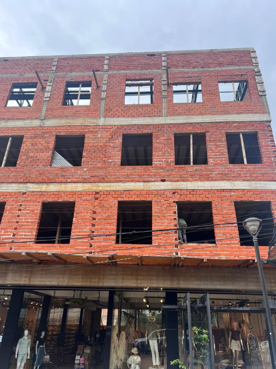 Madre del obrero fallecido pide que el municipio inicie una investigación