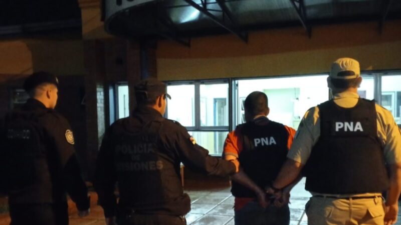 Wanda: capturan a un paraguayo armado que intentó ingresar ilegalmente a Misiones en una canoa